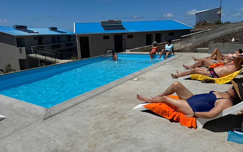 piscine villa.jpg.edit